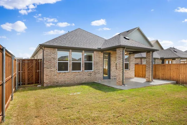 $2,290 | 430 Cherry Laurel Drive, Little Elm, TX 75068