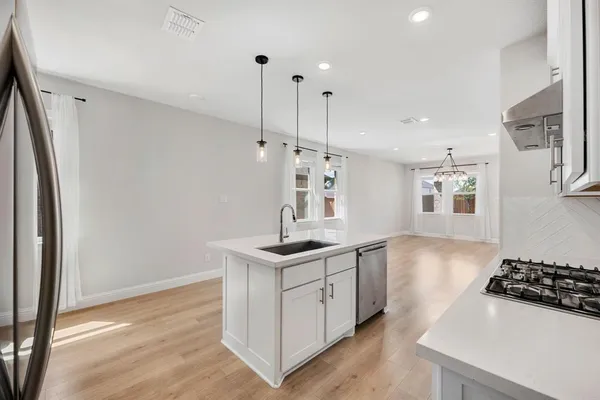 $2,290 | 430 Cherry Laurel Drive, Little Elm, TX 75068