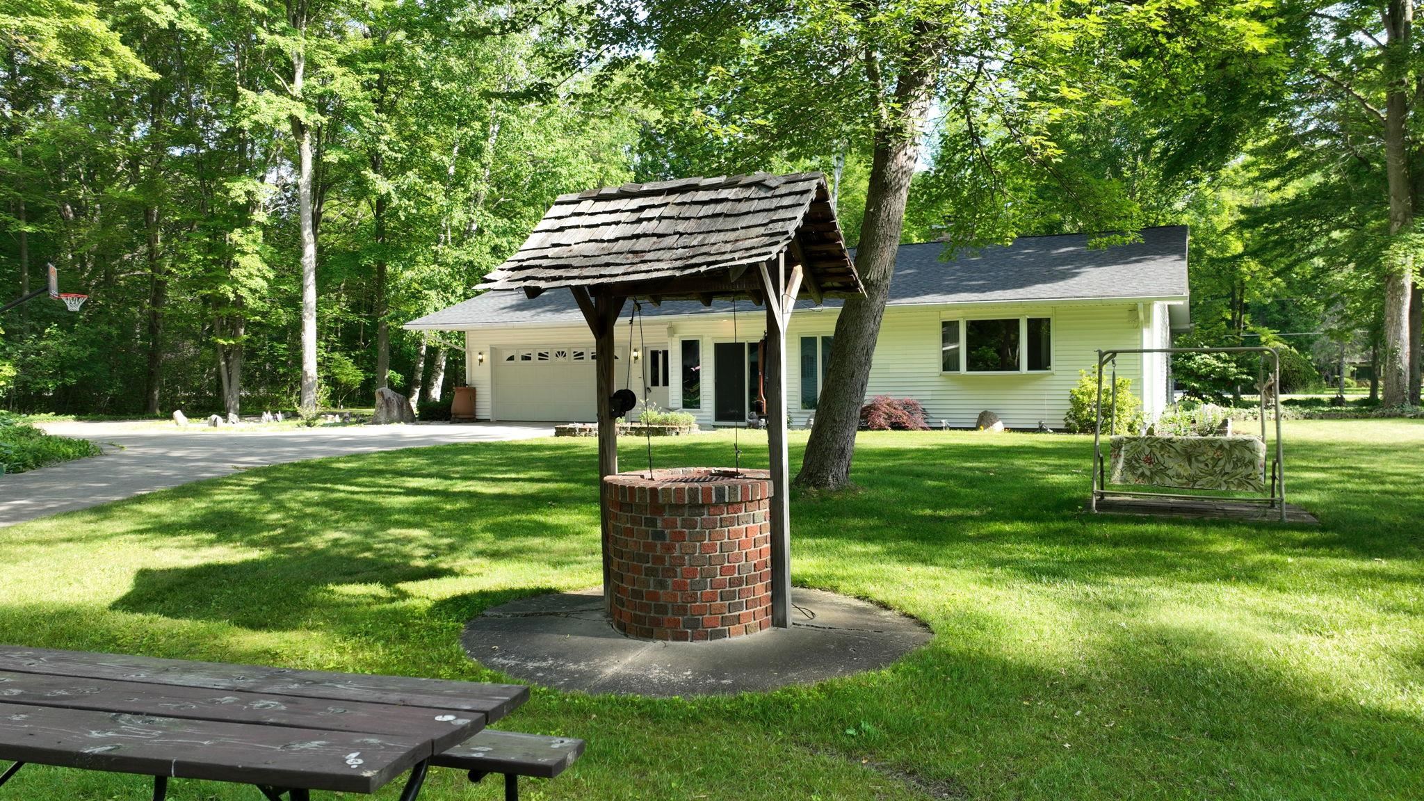 5724 Townline Road Birch Run, MI 48415 - Photo 43 of 93 BBQ