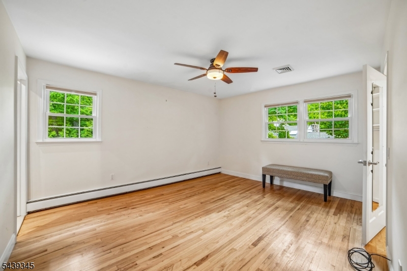 87 Reinman Road Warren, NJ 07059 - Photo 15 of 43