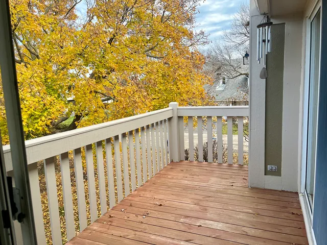 $2,400 | 240 Southwick Court, Unit 240, Vernon Hills, IL 60061