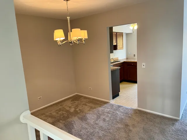 $2,400 | 240 Southwick Court, Unit 240, Vernon Hills, IL 60061