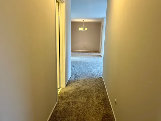 $2,400 | 240 Southwick Court, Unit 240, Vernon Hills, IL 60061