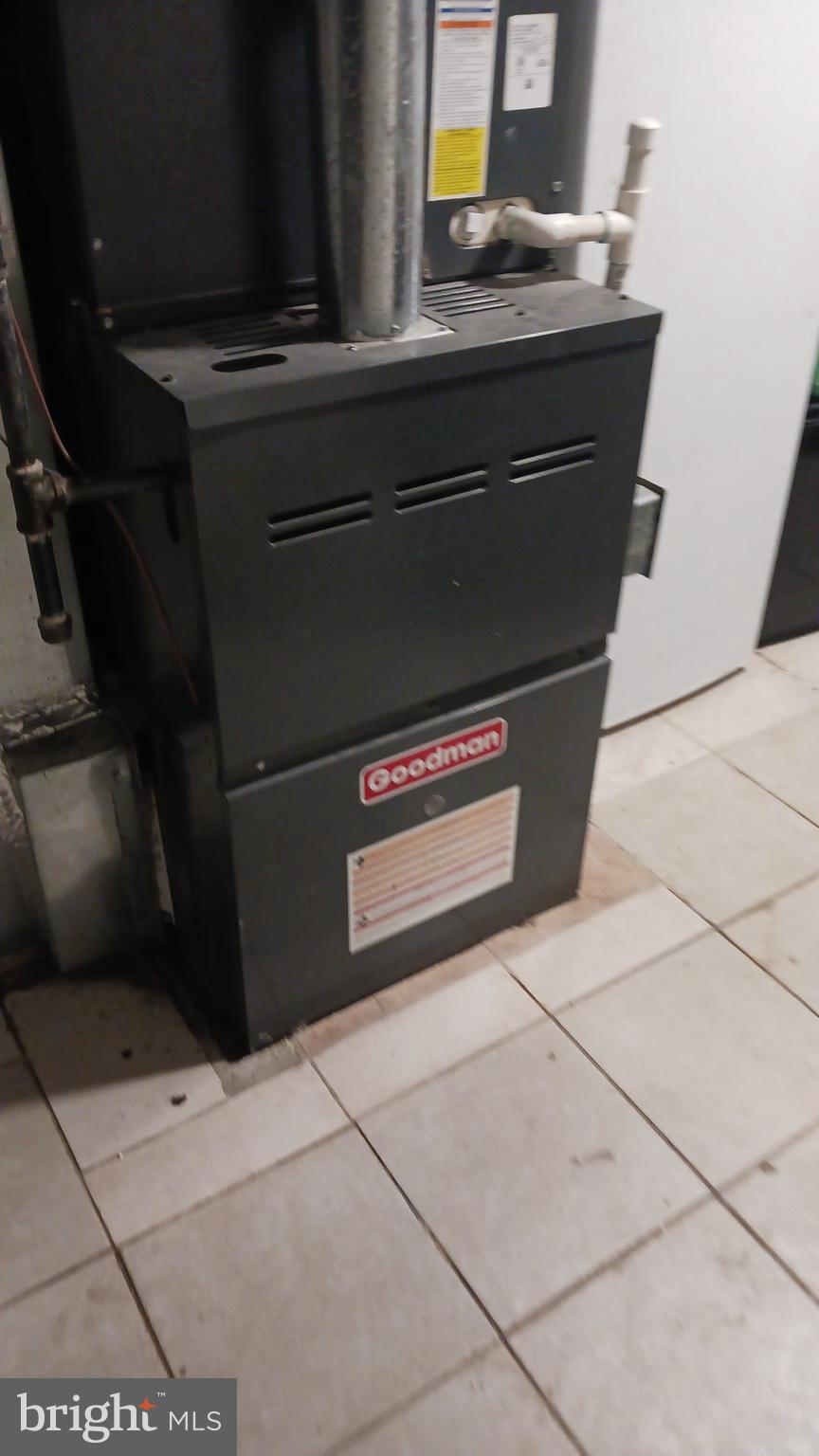 7239 Hanford Street Philadelphia, PA 19149 - Photo 8 of 16 a close view of appliances