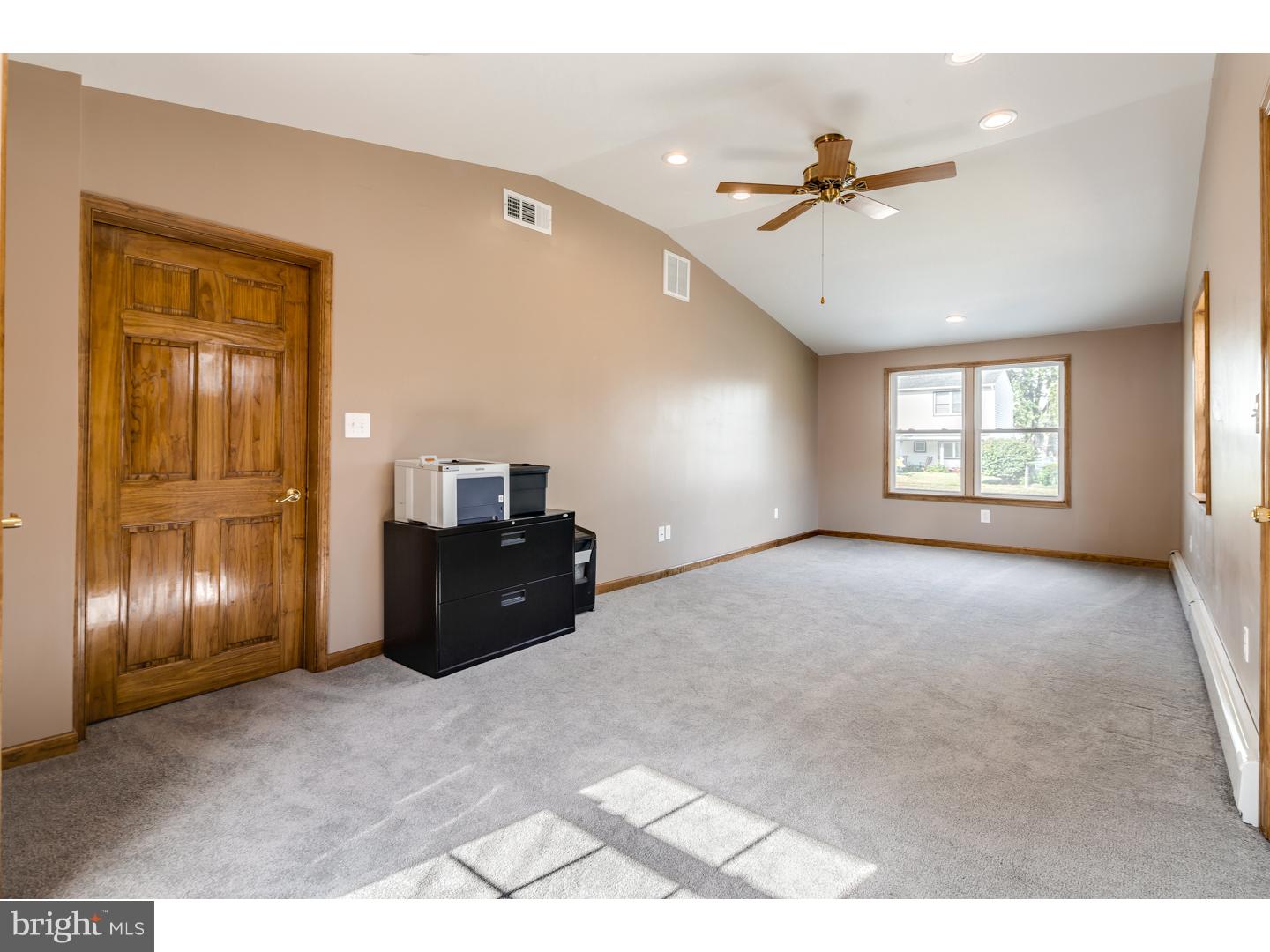 29 Goodturn Road Levittown, PA 19057 - Photo 8 of 21