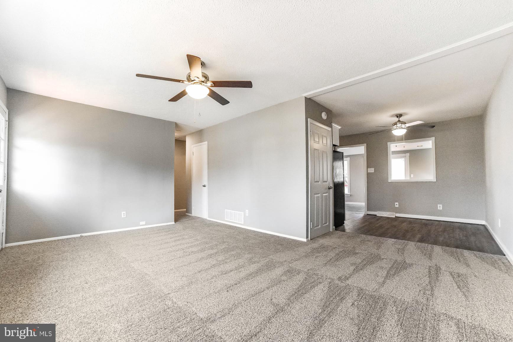 17698 St Inigoes Road St. Inigoes, MD 20684 - Photo 18 of 40 Living room