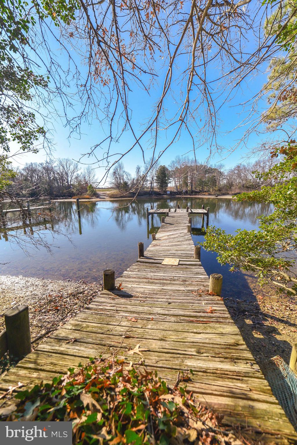 17698 St Inigoes Road St. Inigoes, MD 20684 - Photo 37 of 40 Public pier.