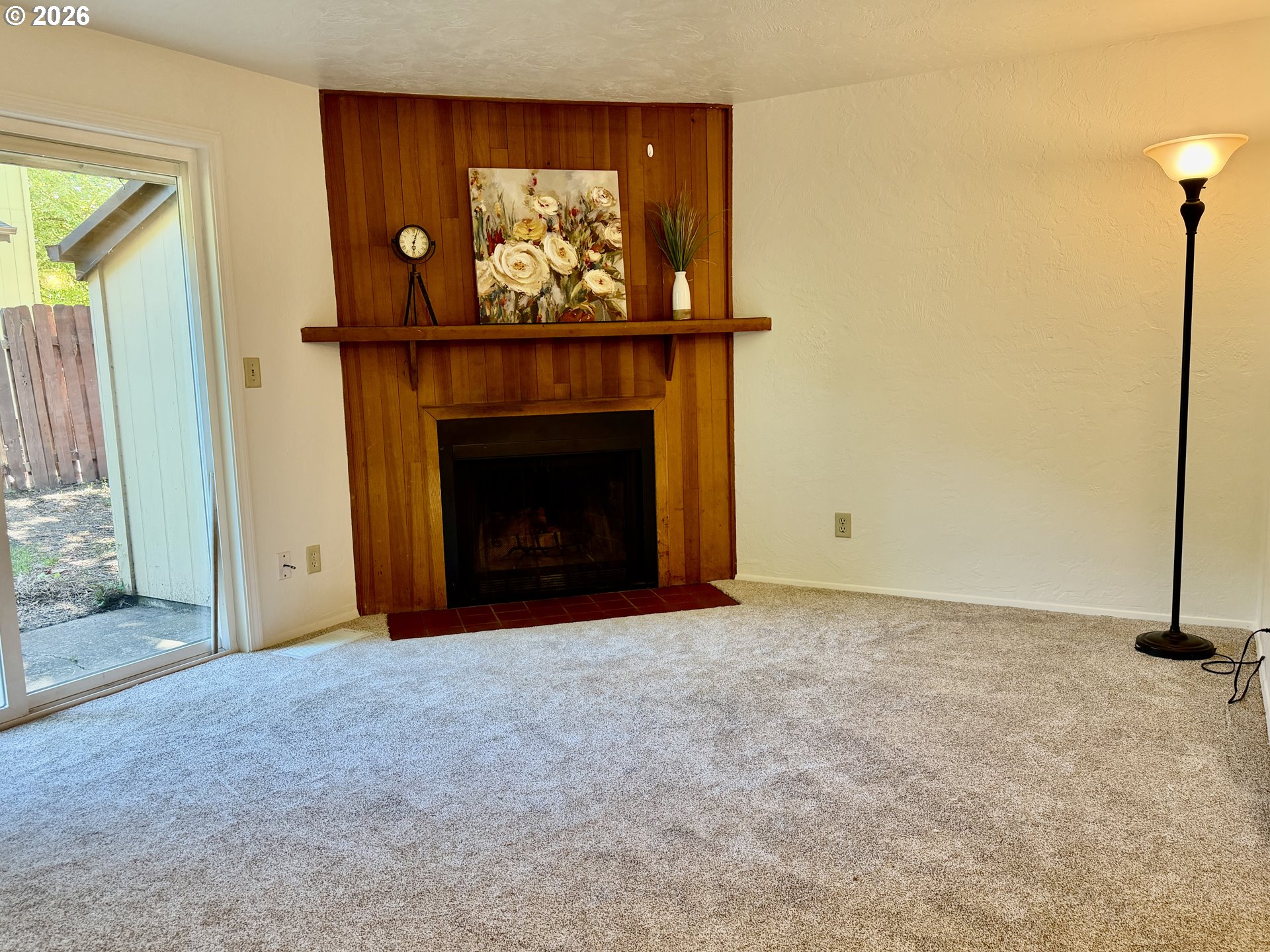 1434 Fetters Loop Eugene, OR 97402 - Photo 10 of 32 Living Room