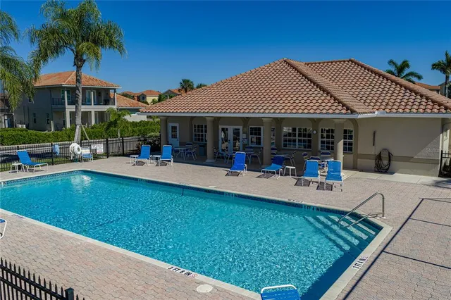 $949,900 | 313 10th Avenue East, Palmetto, FL 34221