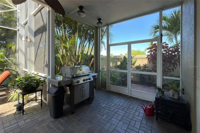 $949,900 | 313 10th Avenue East, Palmetto, FL 34221