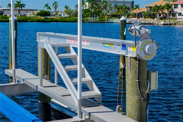 $949,900 | 313 10th Avenue East, Palmetto, FL 34221