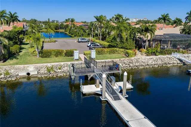 $949,900 | 313 10th Avenue East, Palmetto, FL 34221
