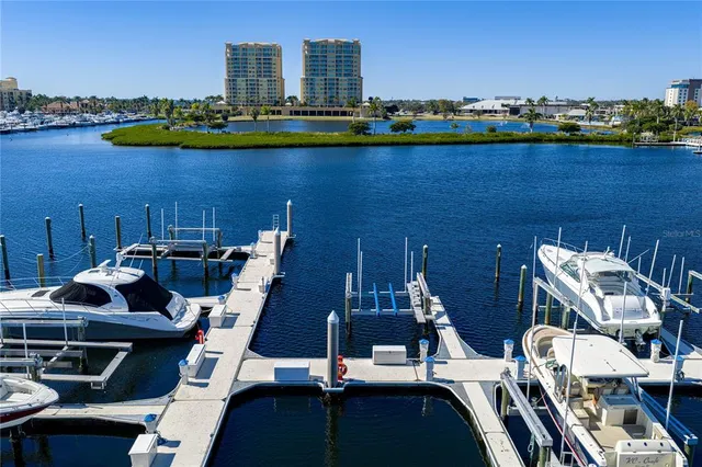 $949,900 | 313 10th Avenue East, Palmetto, FL 34221