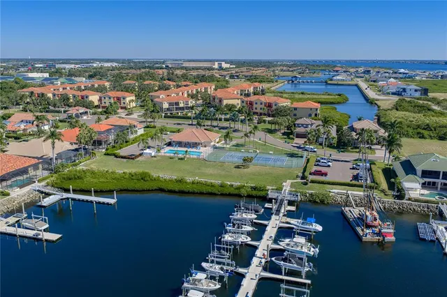 $949,900 | 313 10th Avenue East, Palmetto, FL 34221