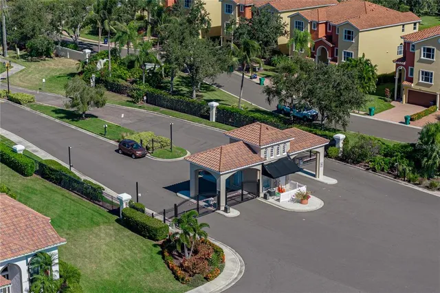 $949,900 | 313 10th Avenue East, Palmetto, FL 34221