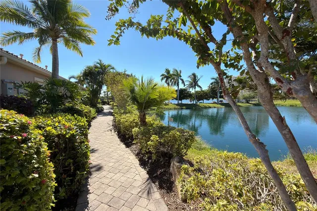 $949,900 | 313 10th Avenue East, Palmetto, FL 34221