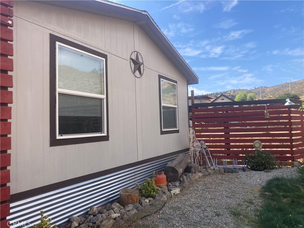 17111 Tehachapi Willow Springs Road Tehachapi, CA 93561 - Photo 10 of 19 Gallery Image 10