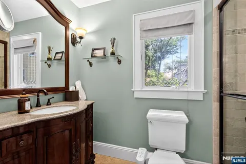 $999,000 | 158 Vreeland Avenue, Rutherford, NJ 07070