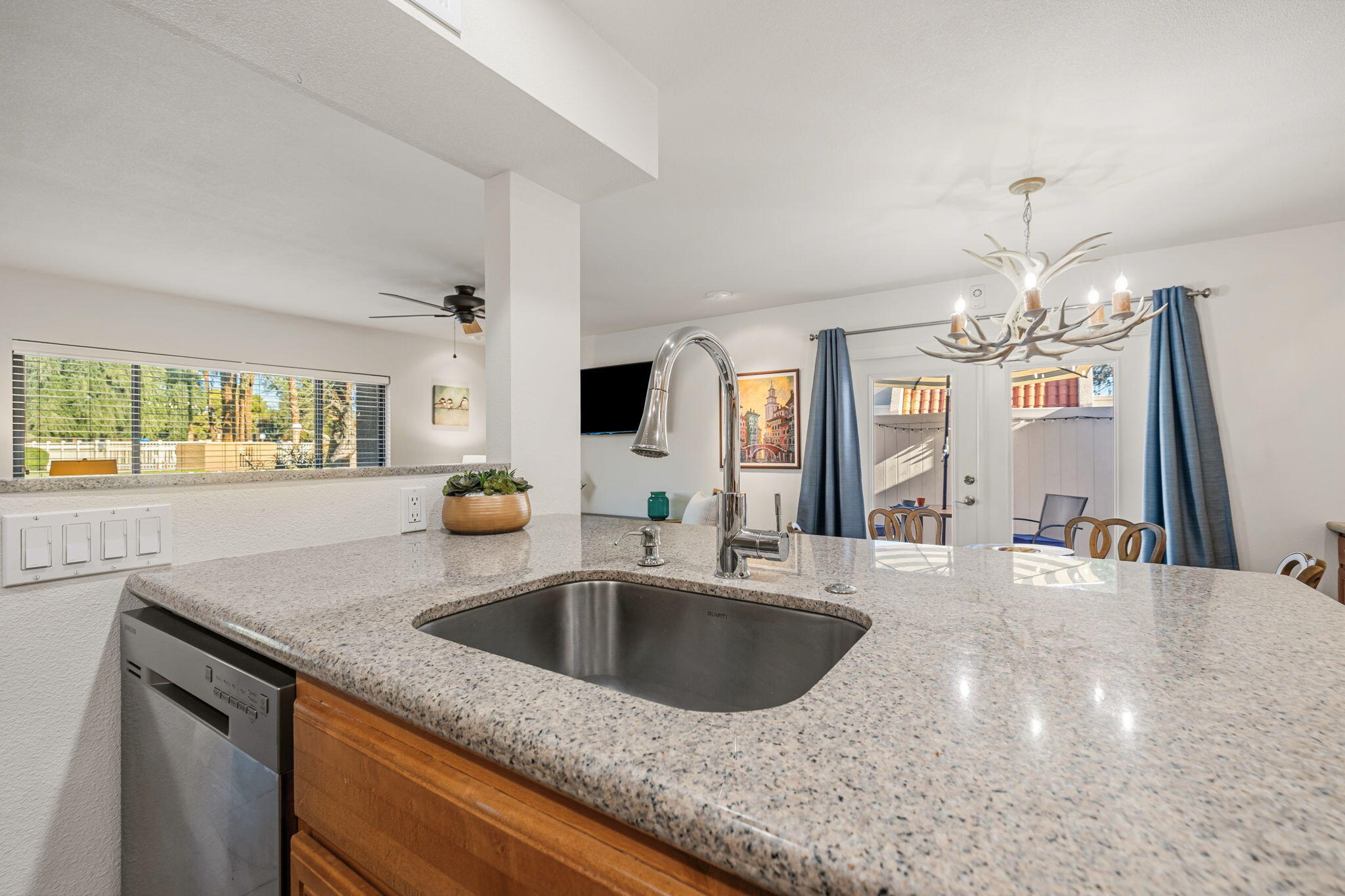 35981 Alameda Court Rancho Mirage, CA 92270 - Photo 15 of 40 35-web-or-mls-8M4A4597