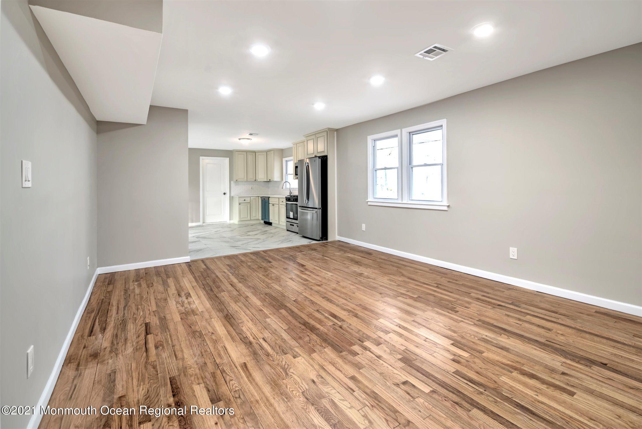 386 Millstone Road Clarksburg, NJ 08510 - Photo 8 of 25 13-FAMILY ROOM