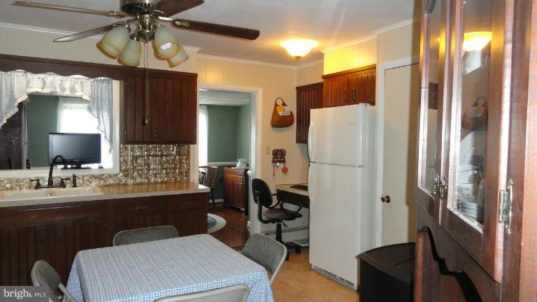 11302 Manse Road Hagerstown, MD 21740 - Photo 2 of 29 Kitchen