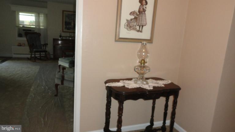 11302 Manse Road Hagerstown, MD 21740 - Photo 11 of 29 HALLWAY TO BATH & BEDROOMS