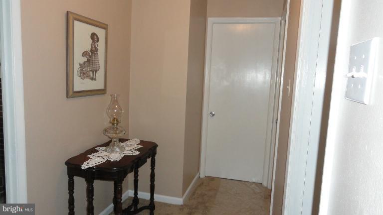 11302 Manse Road Hagerstown, MD 21740 - Photo 5 of 29 HALLWAY TO BATH & BEDROOMS