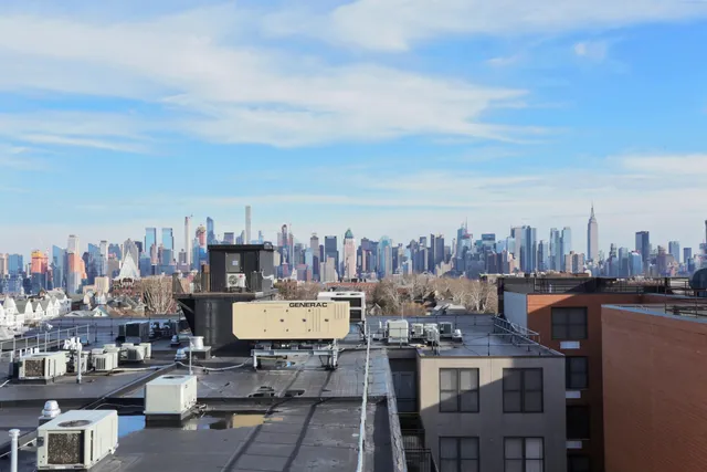 a picture of city view