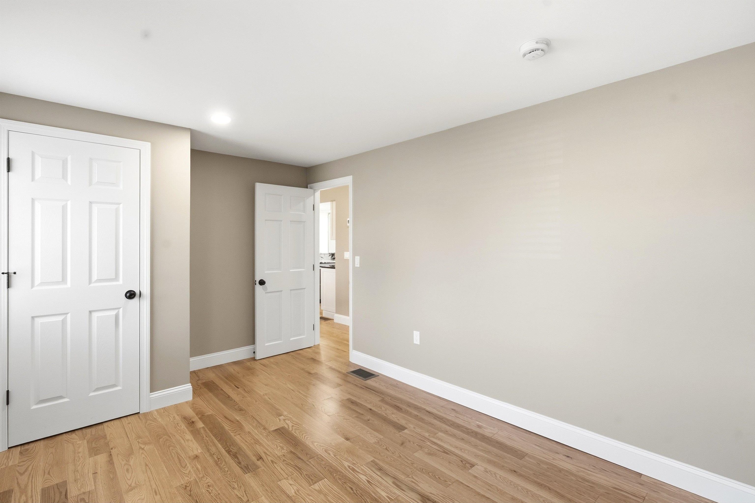 34 Shore Drive Salem, NH 03079 - Photo 20 of 53