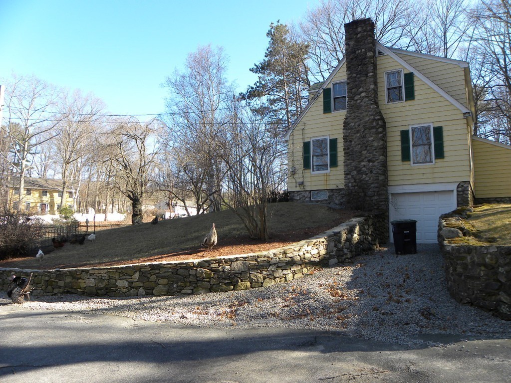 54 Worcester Road Charlton, MA 01507 - Photo 5 of 29
