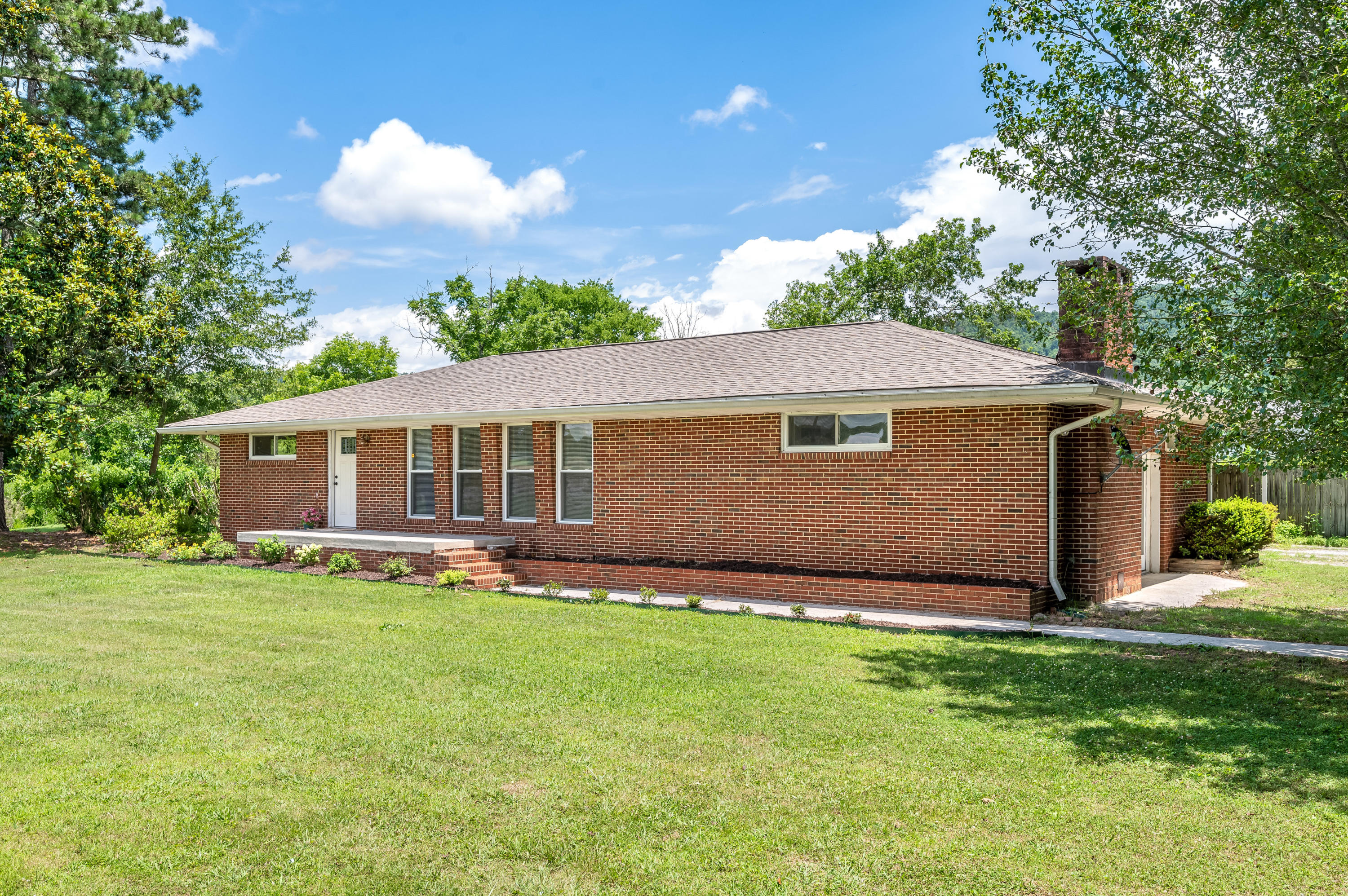 1561 Ooltewah Ringgold Road Ringgold, GA 30736 - Photo 2 of 37 1561_Ooltewah_Ringgold_Rd_0004