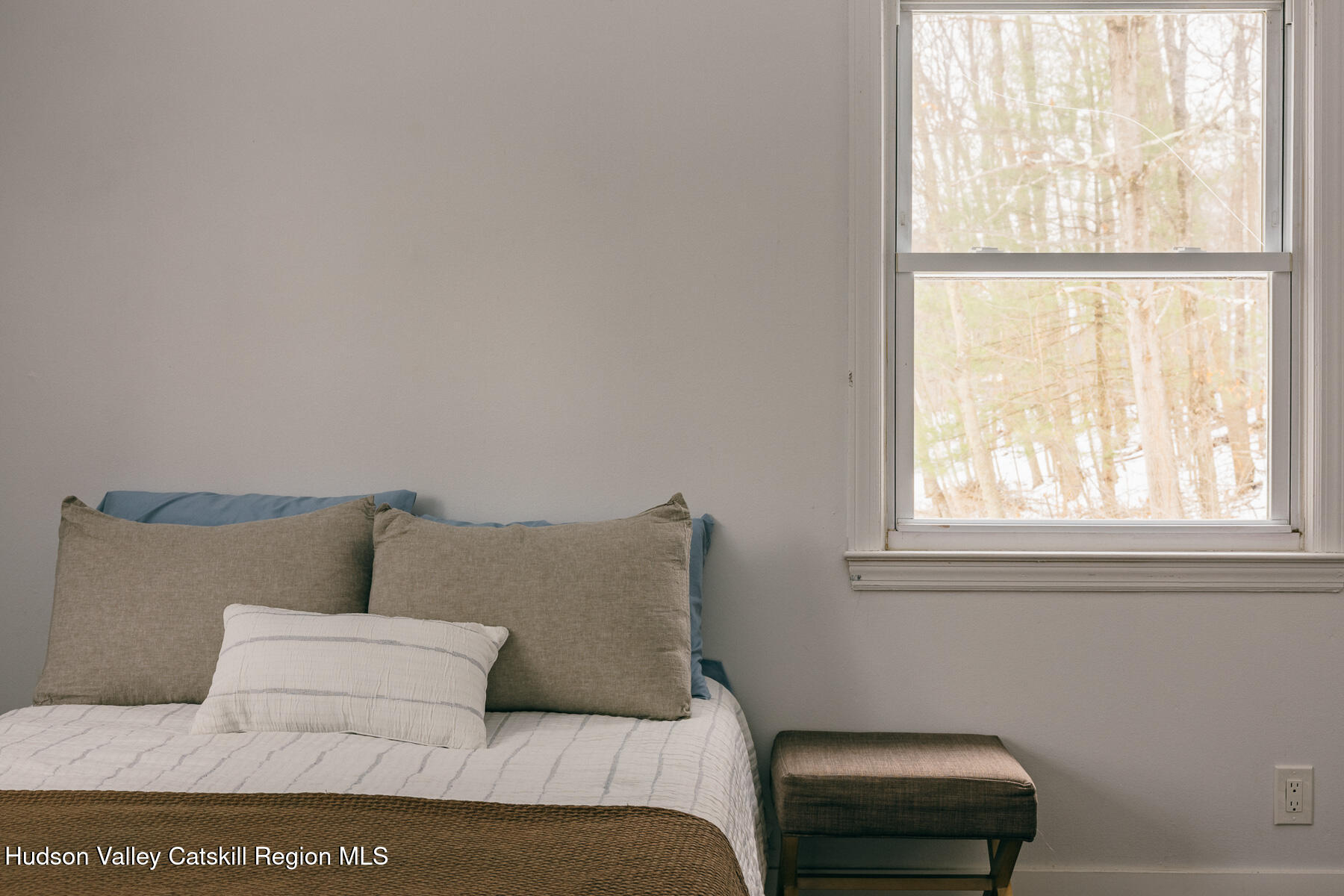 354 Slate Quarry Road Rhinebeck, NY 12572 - Photo 22 of 33 a living room with furniture and a window