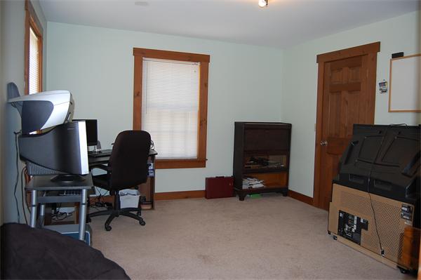 76 Lyon Road West Brookfield, MA 01585 - Photo 9 of 23 Gallery Image 9
