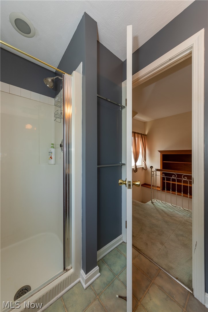 1461 Sunset Road Cleveland, OH 44124 - Photo 23 of 29