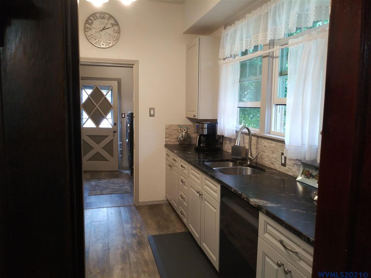 3387 4th Street Hubbard, OR 97032 - Photo 15 of 41 Gallery Image 15