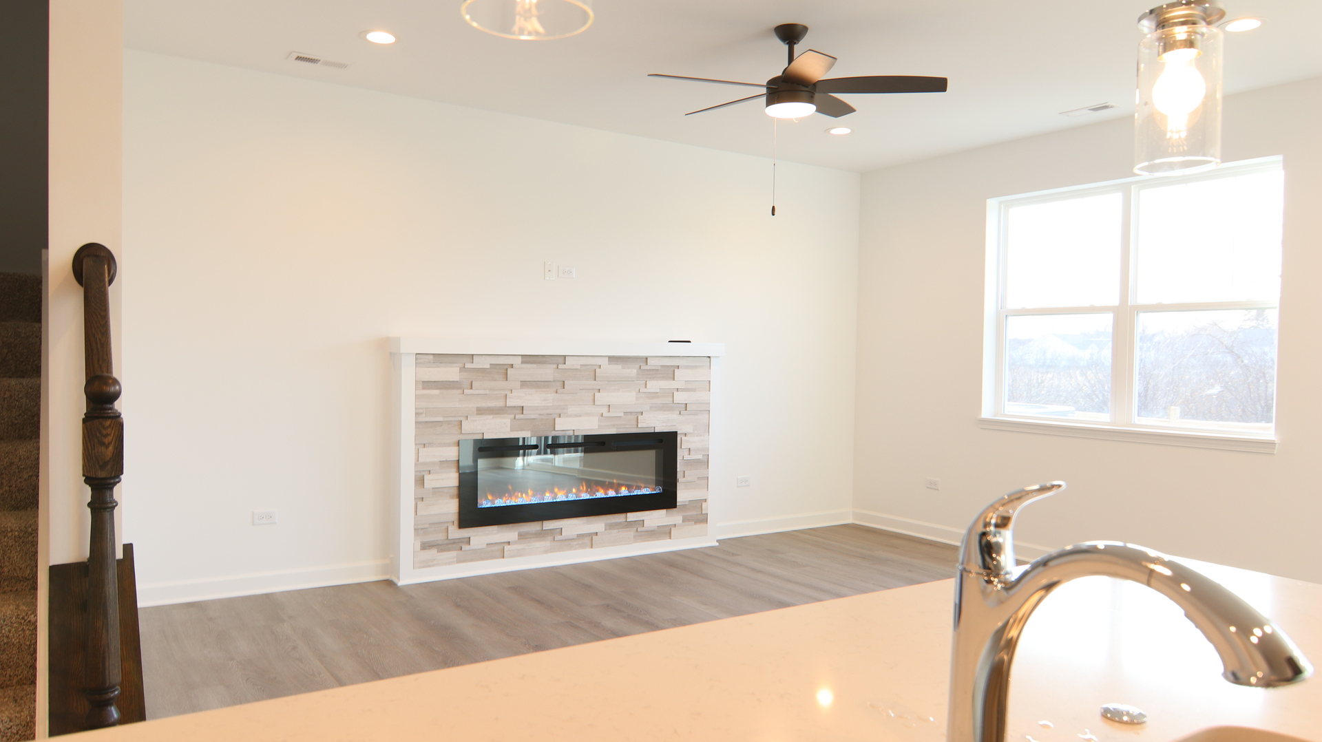 334 Masters Drive Addison, IL 60101 - Photo 4 of 32