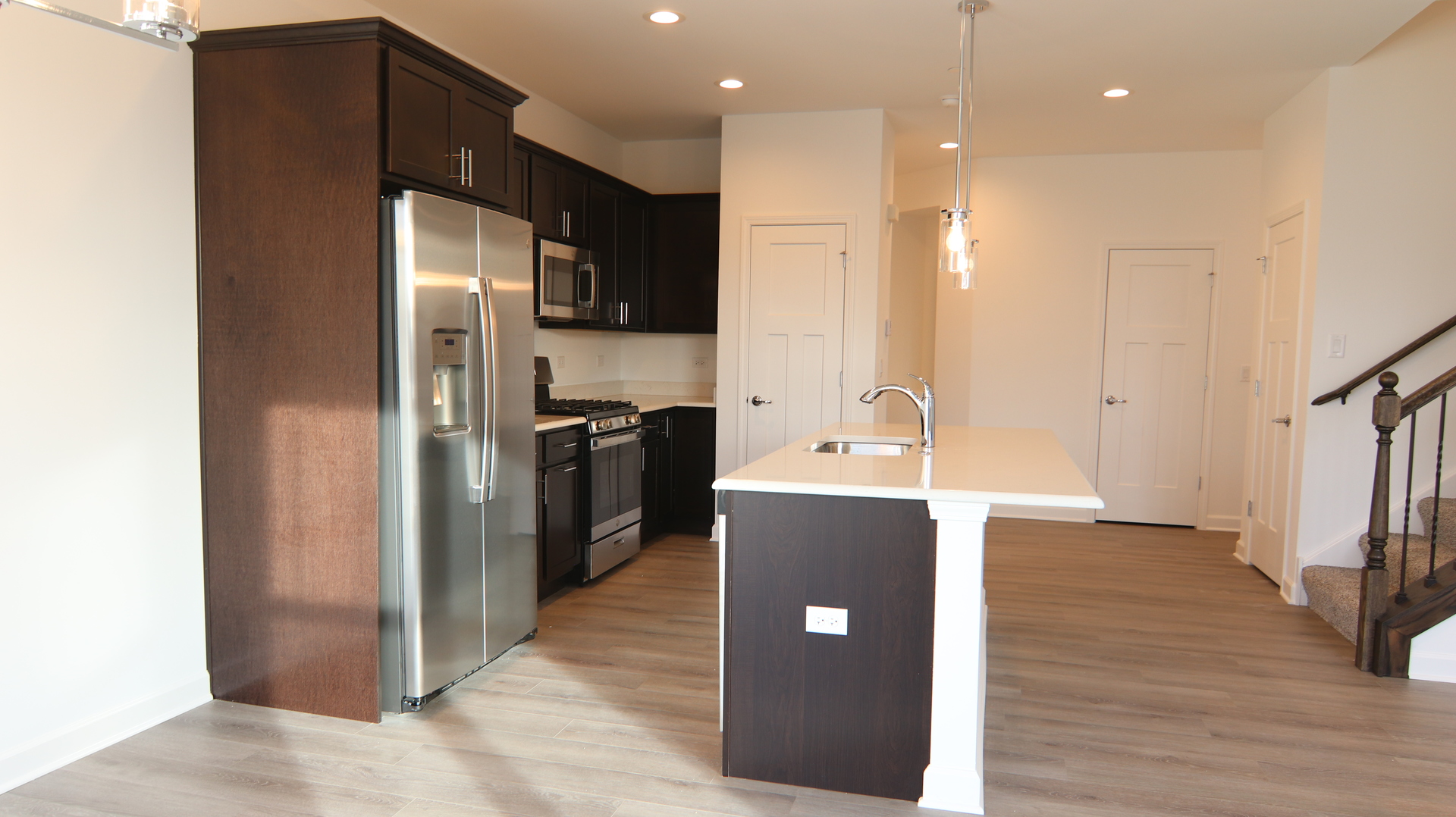 334 Masters Drive Addison, IL 60101 - Photo 8 of 32