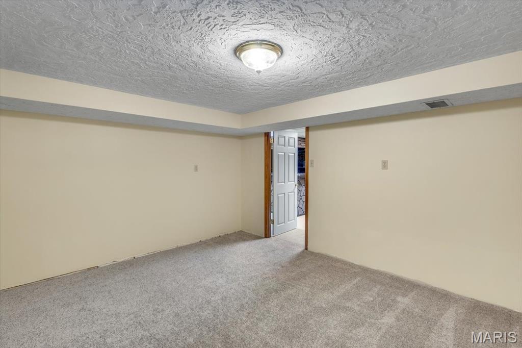 2948 Erb Road St. Louis, MO 63129 - Photo 29 of 43