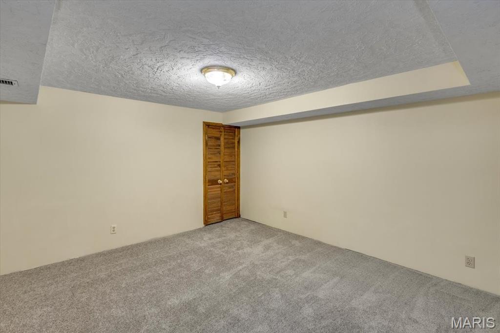 2948 Erb Road St. Louis, MO 63129 - Photo 30 of 43