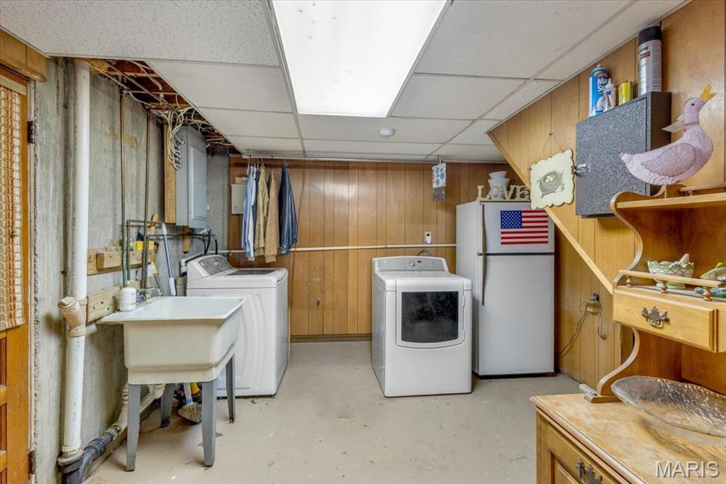 2948 Erb Road St. Louis, MO 63129 - Photo 32 of 43