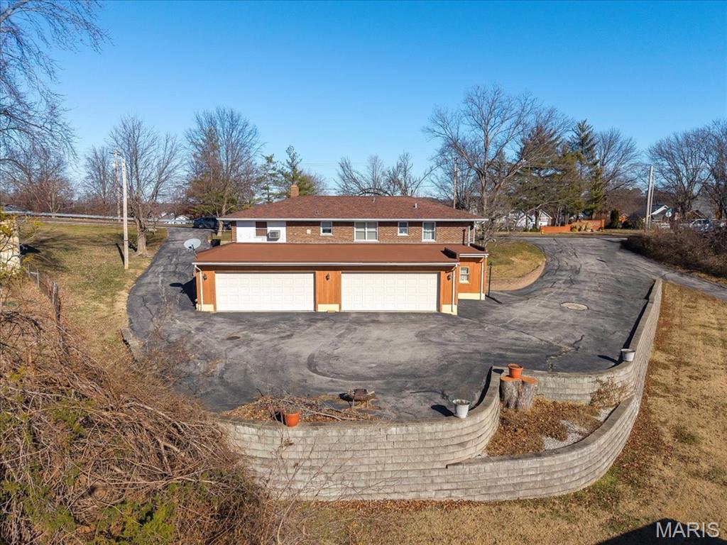 2948 Erb Road St. Louis, MO 63129 - Photo 5 of 43