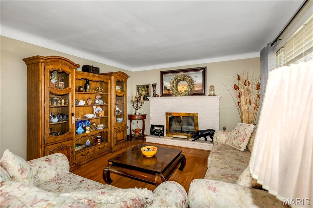 2948 Erb Road St. Louis, MO 63129 - Photo 7 of 43