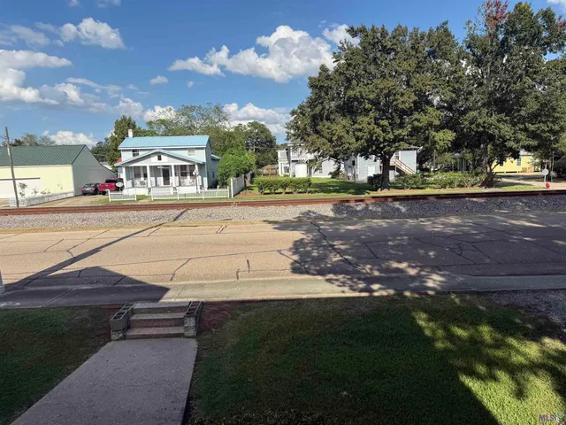 $275,000 | 23930 Railroad Avenue, Plaquemine, LA 70764