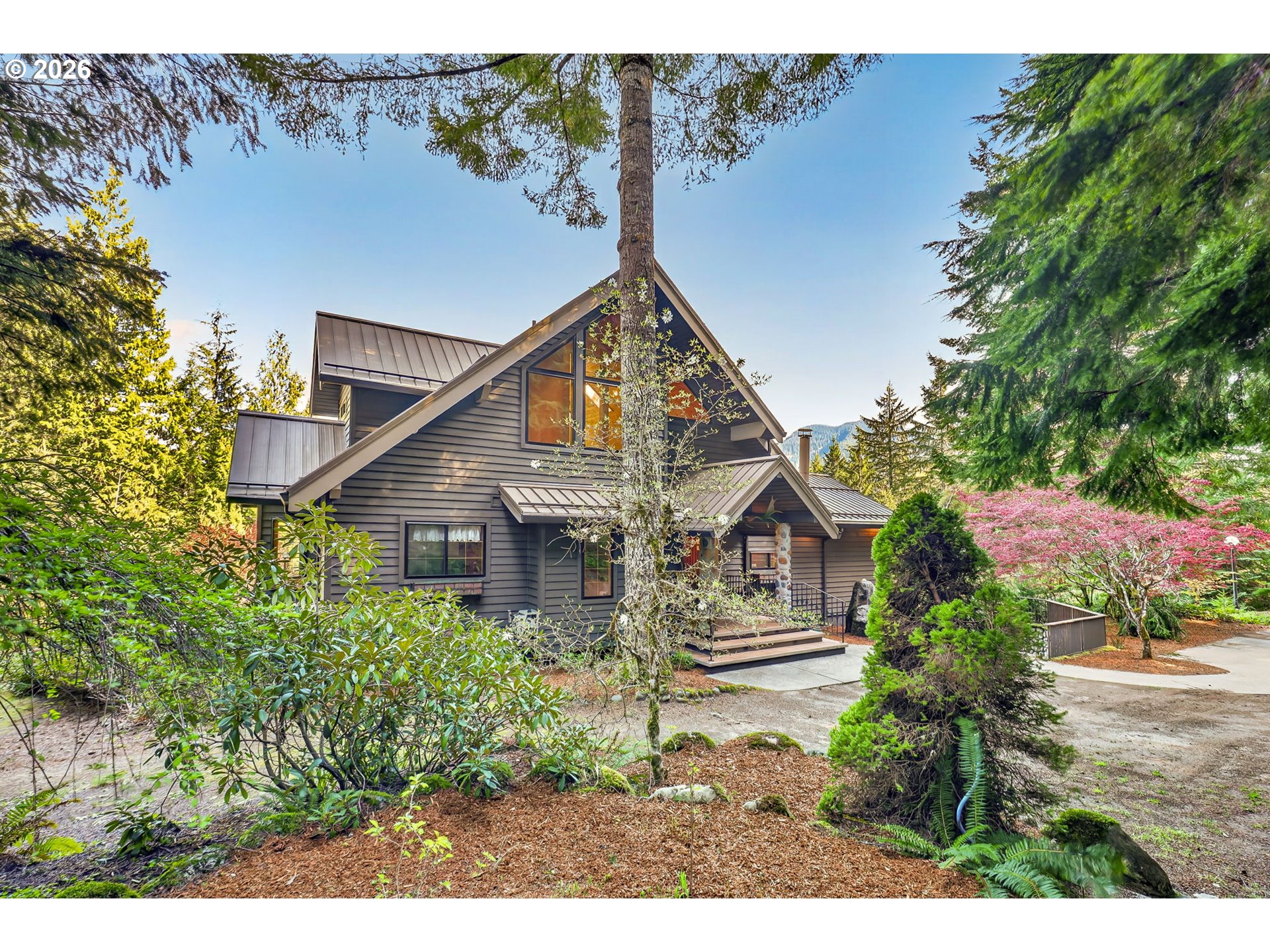 18685 East Aschoff Road Rhododendron, OR 97049 - Photo 45 of 48 a house view with a outdoor space