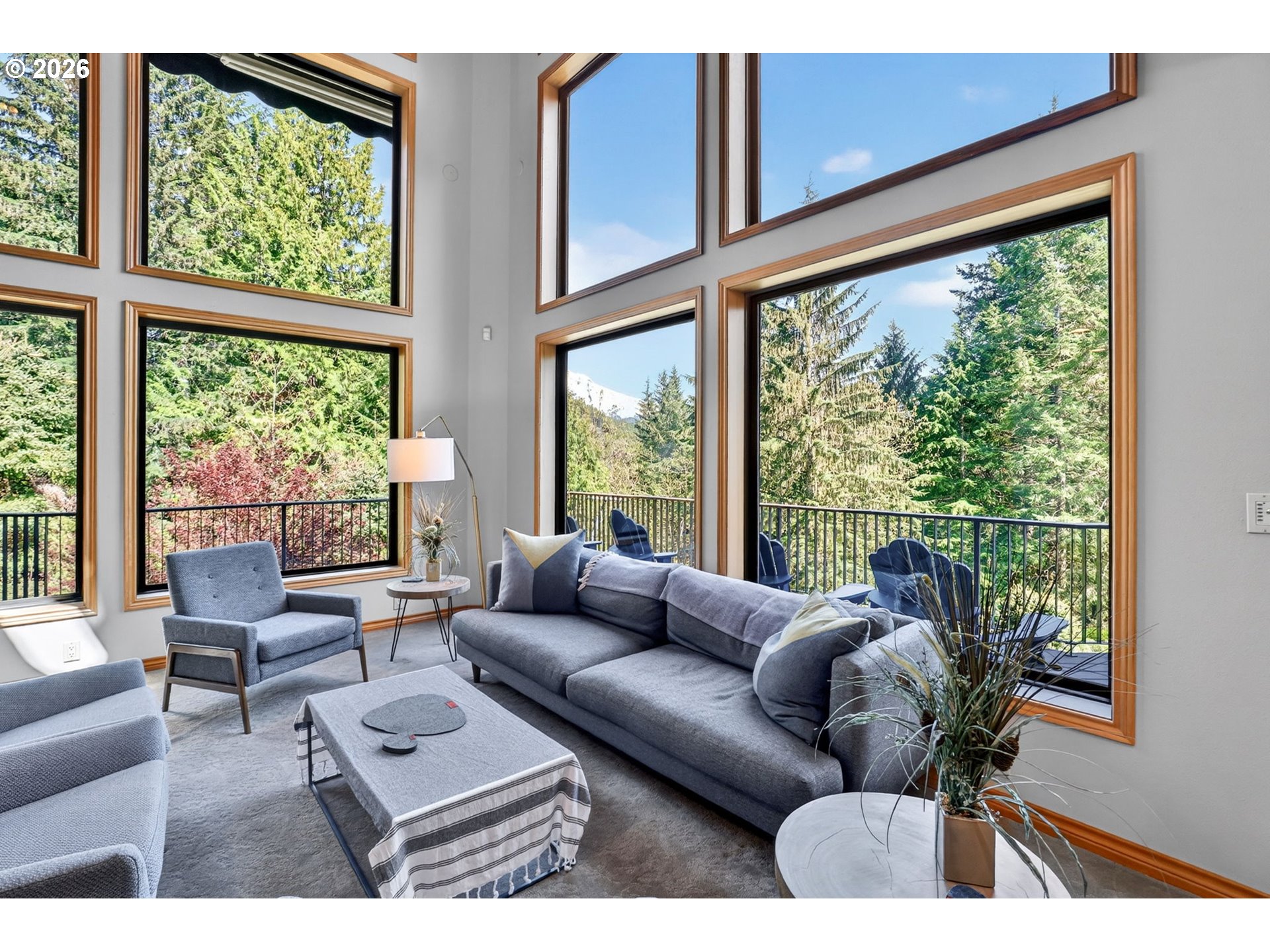 18685 East Aschoff Road Rhododendron, OR 97049 - Photo 5 of 48 a living room with furniture and a large window