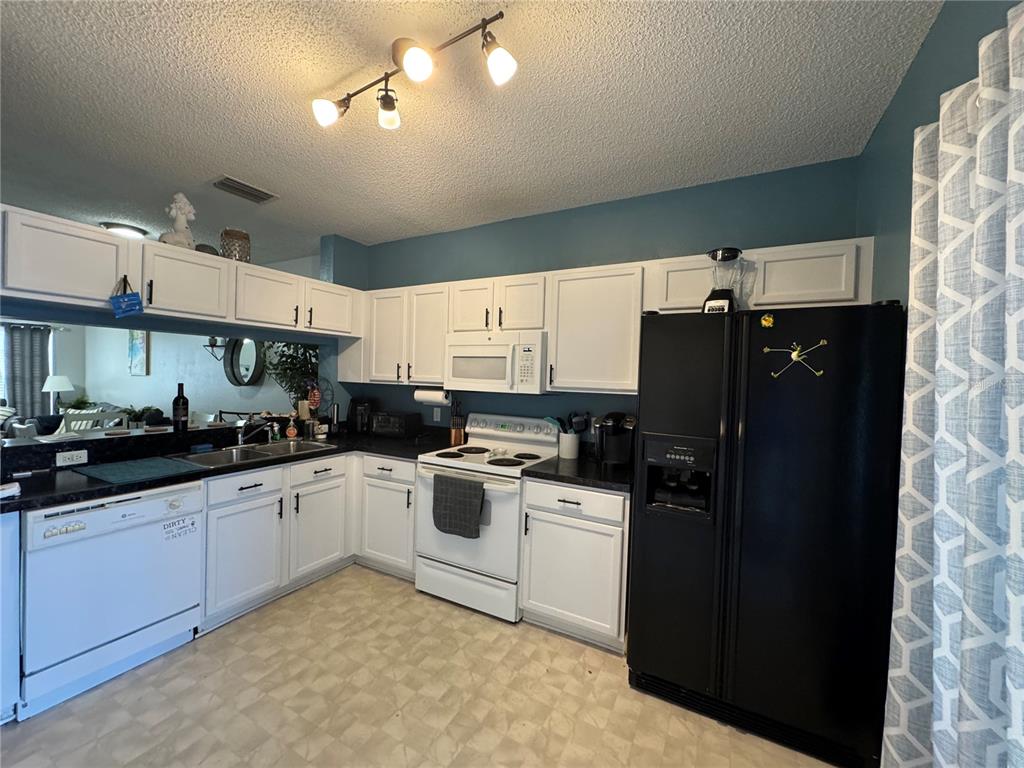 4540 Runabout Way Bradenton, FL 34203 - Photo 6 of 20