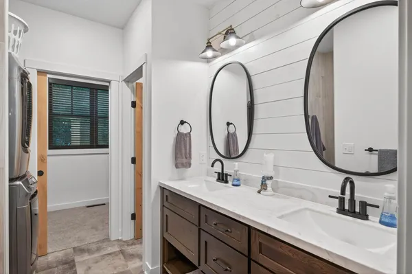 $949,900 | 33644 Xenon Drive Northwest, Princeton, MN 55371