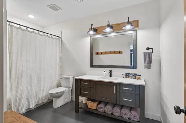 $949,900 | 33644 Xenon Drive Northwest, Princeton, MN 55371