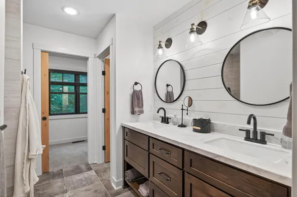 $949,900 | 33644 Xenon Drive Northwest, Princeton, MN 55371