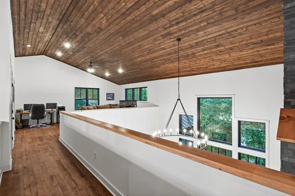 $949,900 | 33644 Xenon Drive Northwest, Princeton, MN 55371